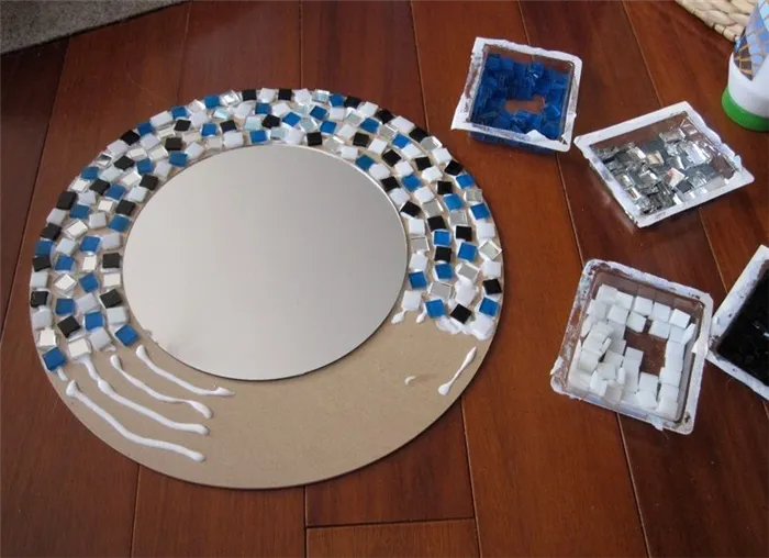 Как сделать мозаичную раму для зеркала