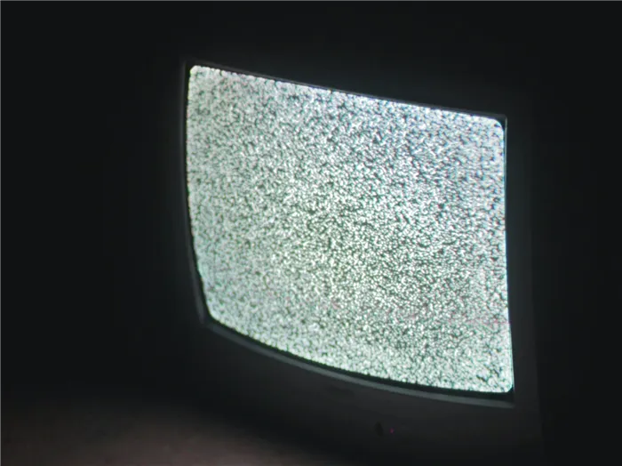 На телевизоре нет сигнала.