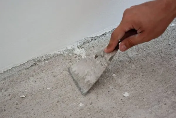 Как сделать пол с цементным раствором под ламинат