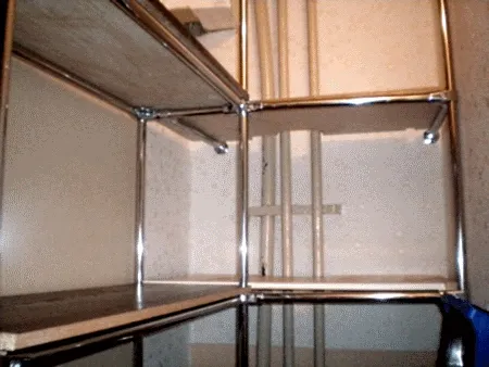 Удачное размещение полок в шкафу