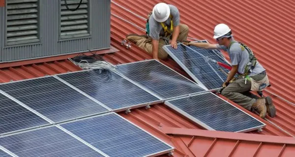 Установите солнечные батареи на вашей крыше