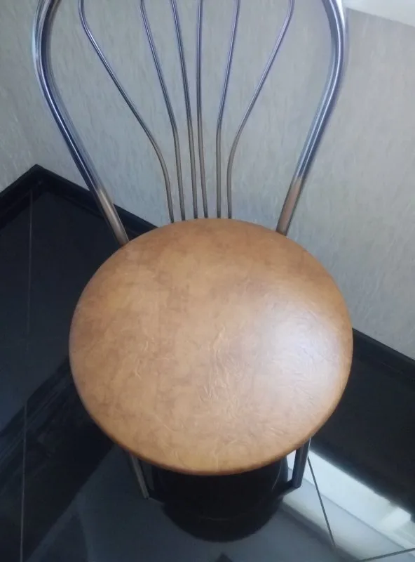 Как обшить стулья экологической кожей?