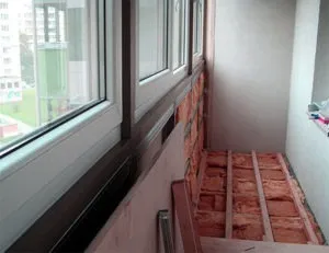 Пол балкона утеплен минеральной ватой