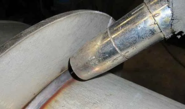 Как сваривать тонкий металл полуавтоматами - с газом или без него