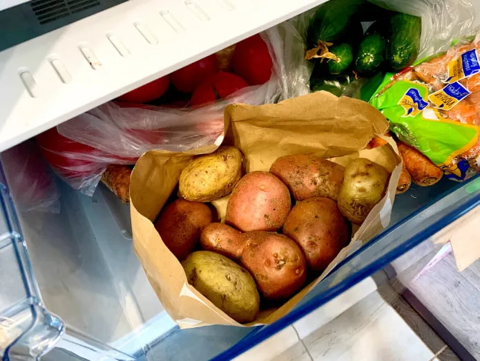 Картофель в холодильнике