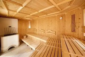 Микроклимат в бане напрямую зависит от количества вентиляционных отверстий, их размеров и места расположения