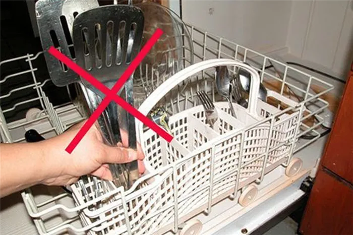 Какую посуду нельзя ставить в посудомоечную машину