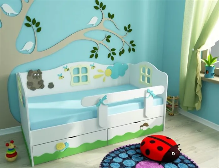 Голубые оттенки интерьера комнаты ребенка