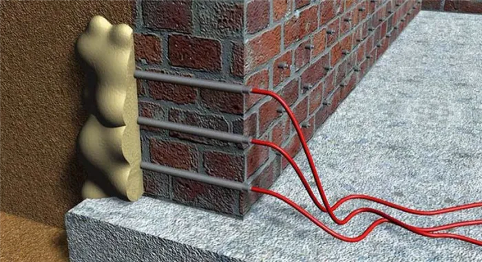 Гидроизоляция стен проводится путем заделывания трещин через которые может проникать вода