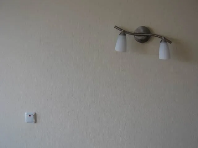 Схема установки настенного светильника