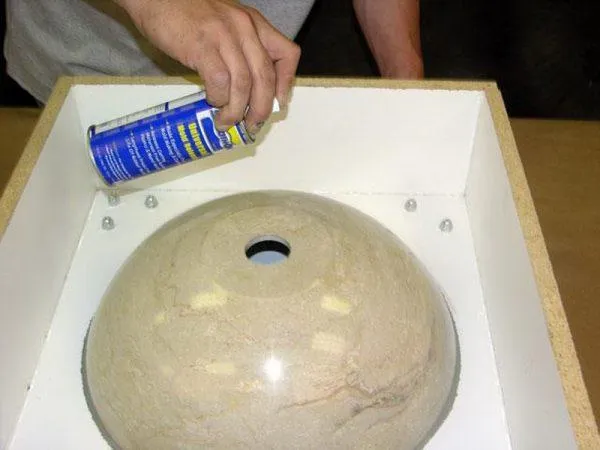 Подготовка формы для искусственного камня
