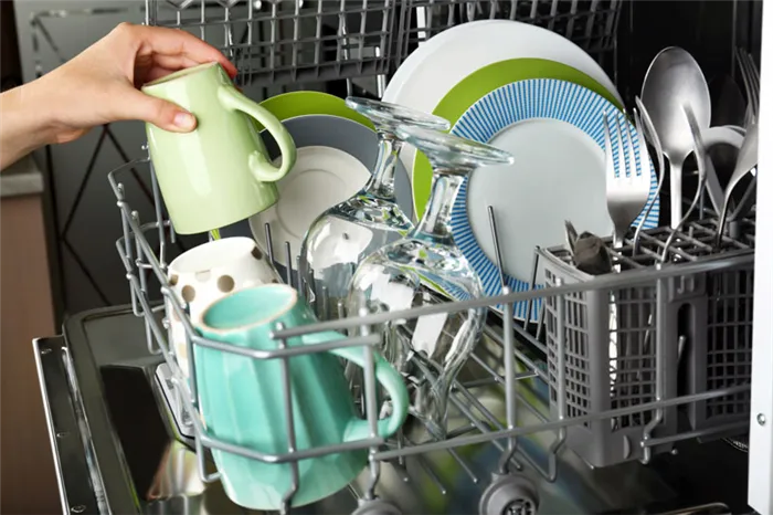 Максимальная загрузка посудомойки также существенно сэкономит затраты на воду