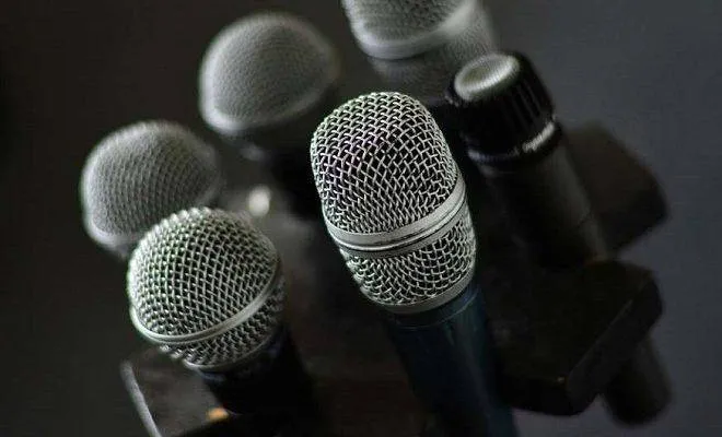 Лучшие микрофоны для караоке