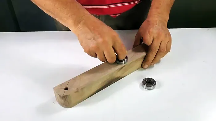 Как сделать компактную циркулярку из дрели с регулируемой глубиной пропила