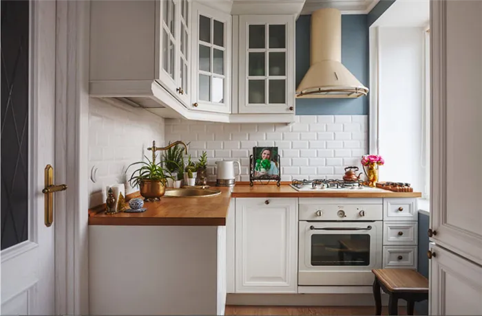Основные приёмы дизайна интерьера маленькой кухни: фотогалерея интересных интерьеров