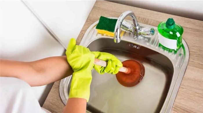 Как прочистить засор в кухонной раковине в домашних условиях