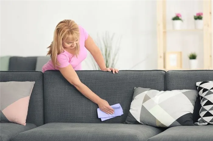 Как почистить диван: лучшие способы чистки + советы и лайфхаки