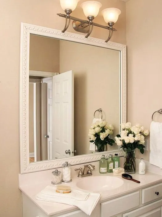 Большое зеркало в ванной
