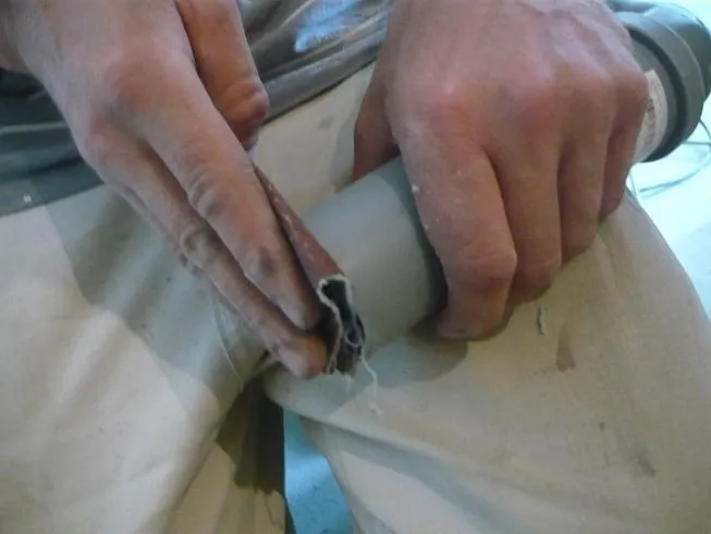 Зачистка резанного торца трубы от заусенцев