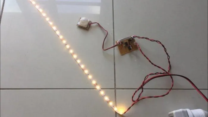 Автоматическая светодиодная подсветка с датчиком движения