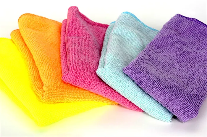Для мытья табурета можно использовать мягкие салфетки, чтобы не поцарапать поверхность