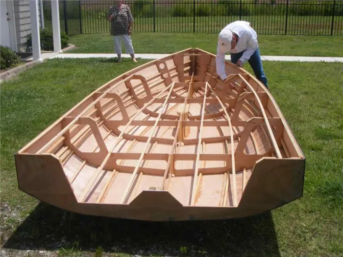Процесс изготовления деревянной лодки