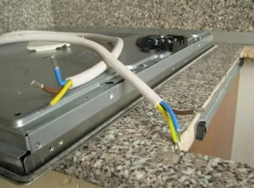 Как подключить варочную панель electrolux 4 провода. Как подсоединить кабель к панели?