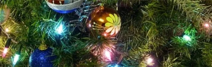 Правильно и красиво украшаем новогоднюю елку гирляндой