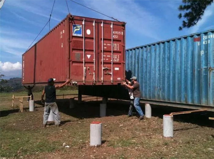 Монтаж контейнера на подготовленный столбчатый фундамент