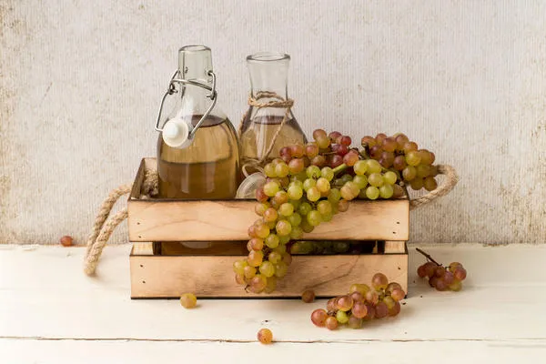 Ампелотерапия - лечение виноградом, виноградным соком и вином