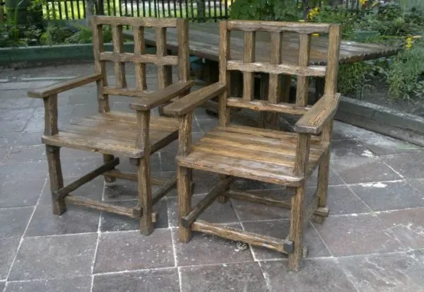 стул деревянный мягкий серый